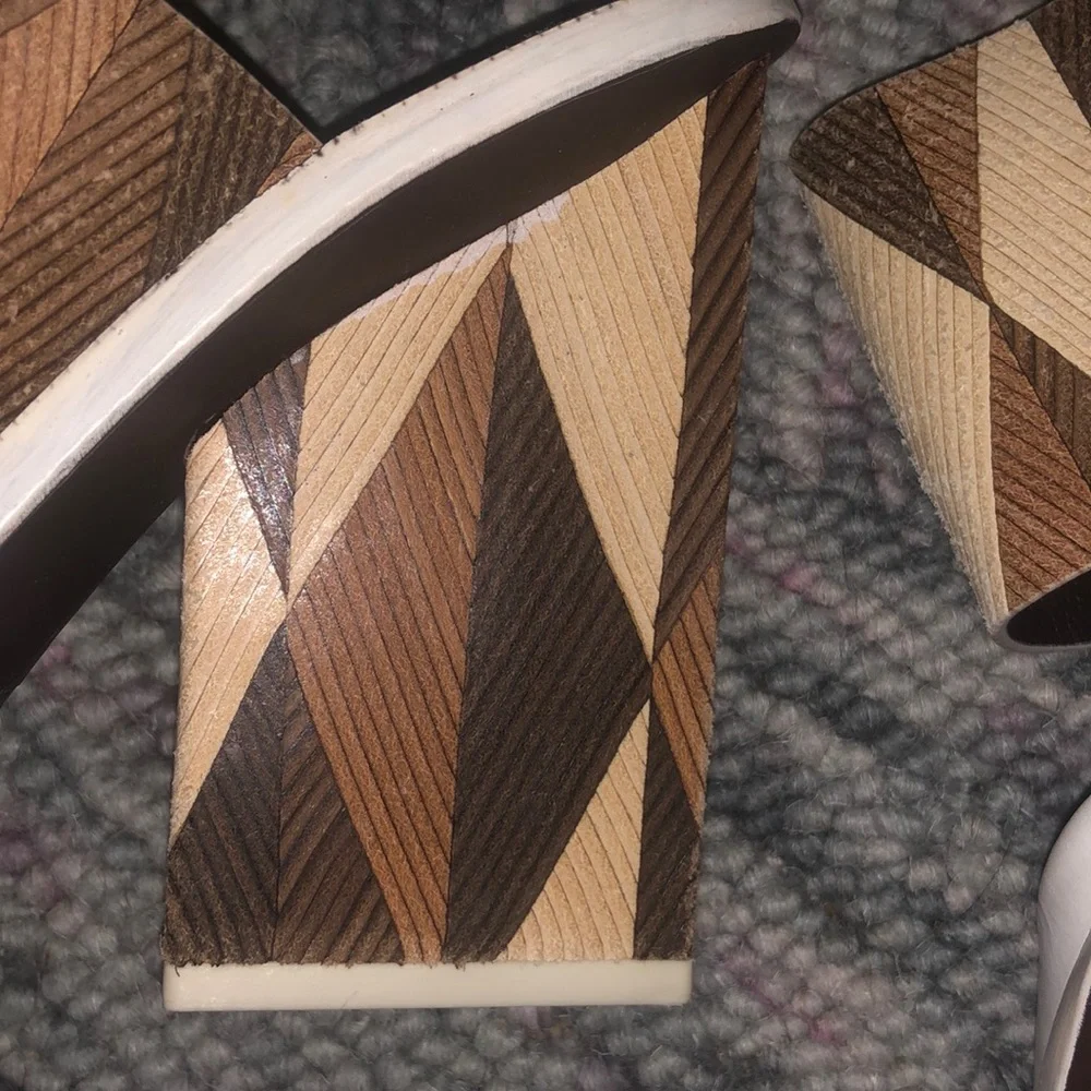 Tory Burch Brown and White Geometric Slide Heels